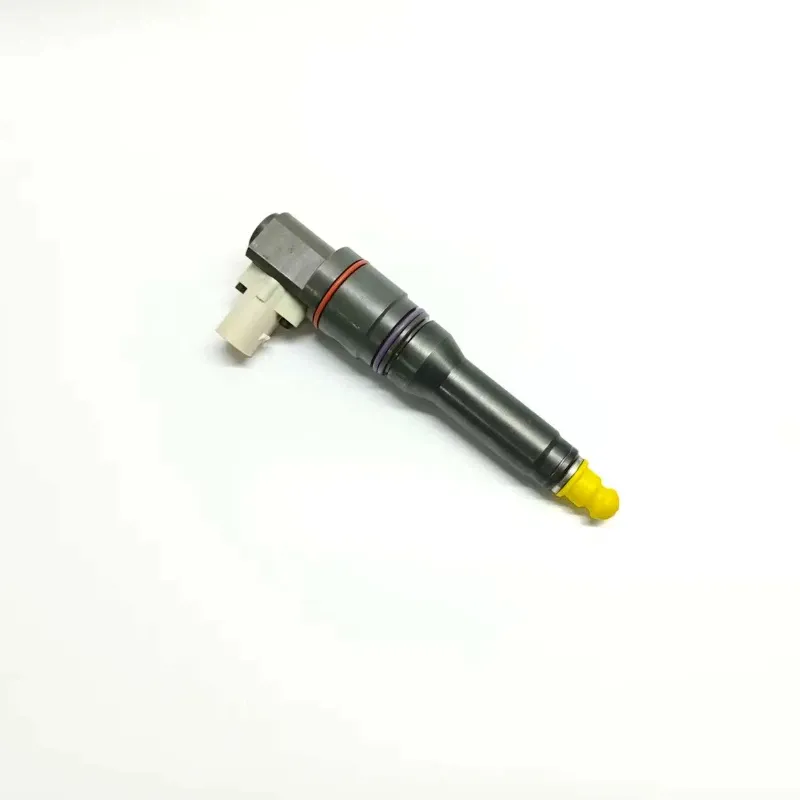 1fd00003-64-bebj1d00003-f2p-smart-injector-daf-gallery-2-isometric-left Angled left side profile of F2P smart fuel injector BEBJ1D00003 highlighting high grade steel body.