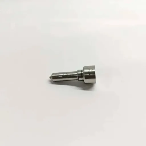 3-L187PBC-Universal-Pump-Nozzle-Horizontal-Profile Horizontal profile view of the L215PBC unit injector nozzle highlighting the upper shoulder interface ring and micro-drilled spray nozzle tip.