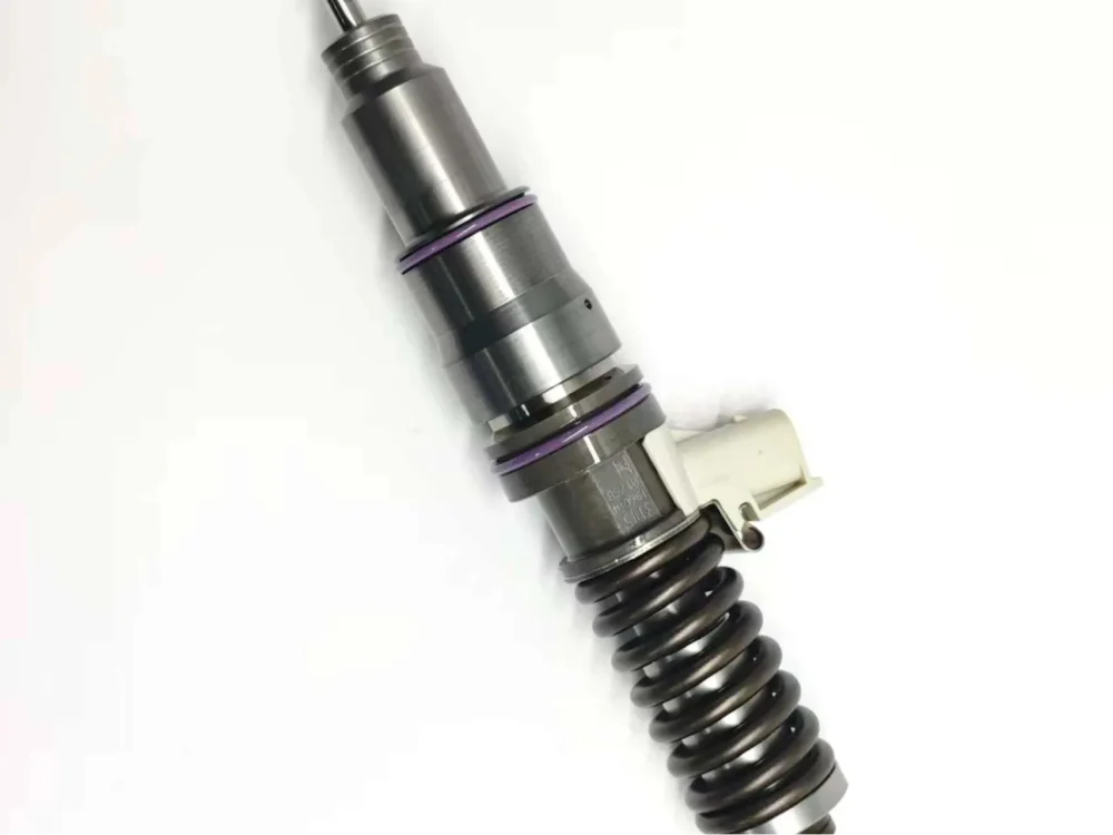 Angled side profile view of high-performance diesel unit injector 1FD14102-64 suitable for Volvo 22339883 systems, highlighting the connector, structural alignment, and durable finish.