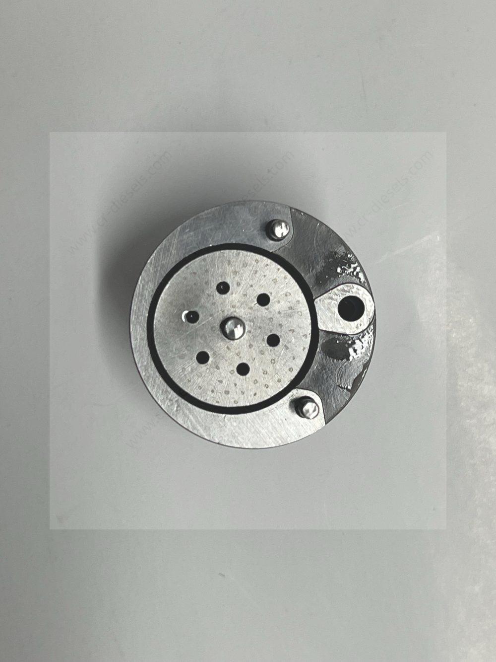 dlw-valve-cv7007-7206-0936-bottom-view Bottom view of DLW CV7007 valve, highlighting the micro-polished seating interface and locating pins.